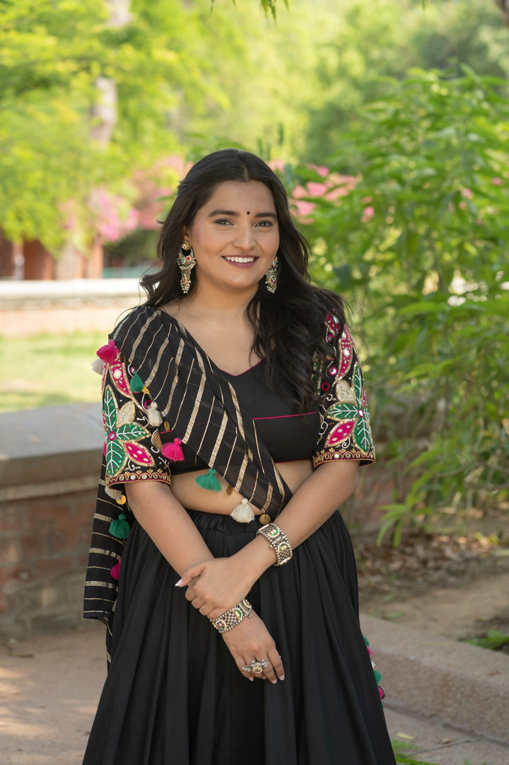 Karis Dupatta – Black