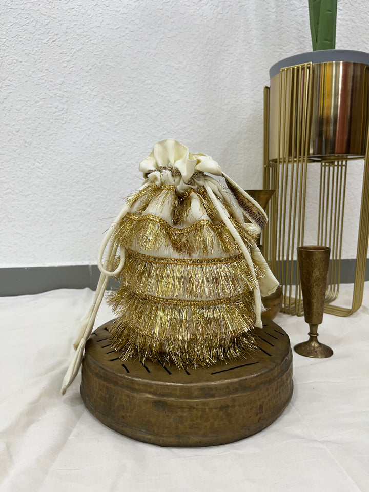 Noor Potli – Off White