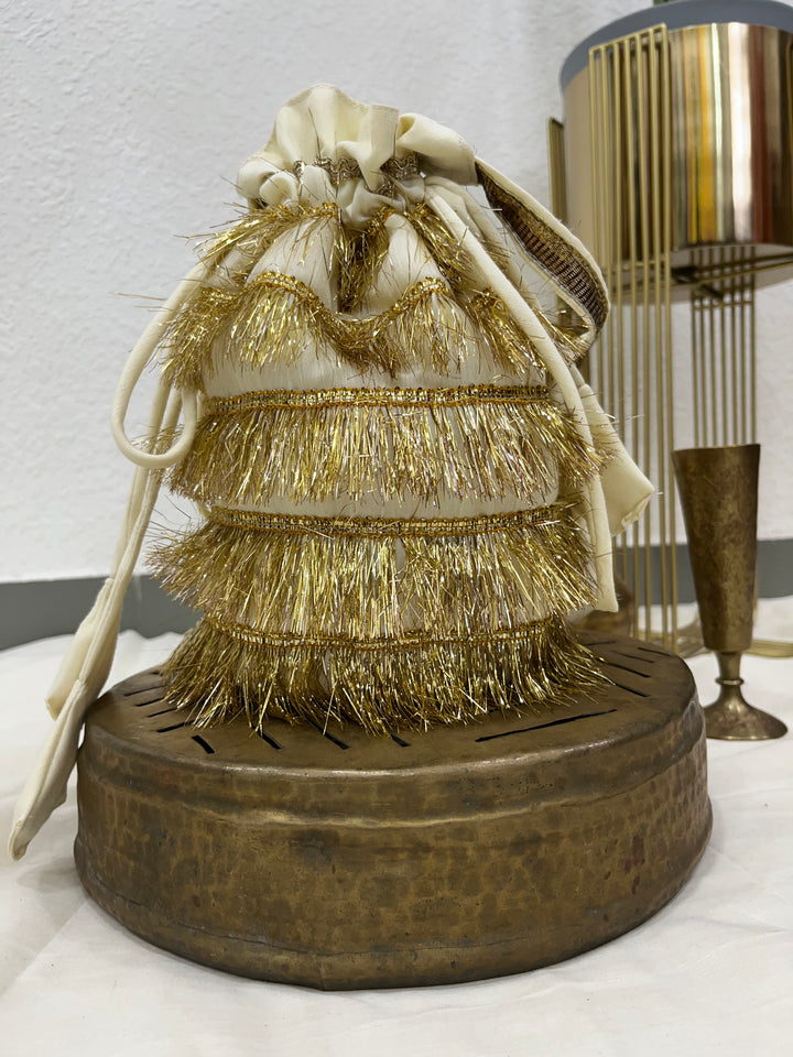 Noor Potli – Off White