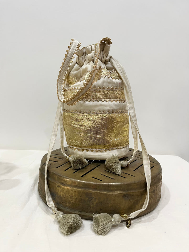 Tara Potli – Beige