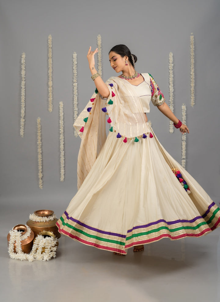 Inaaya Lehenga – Beige
