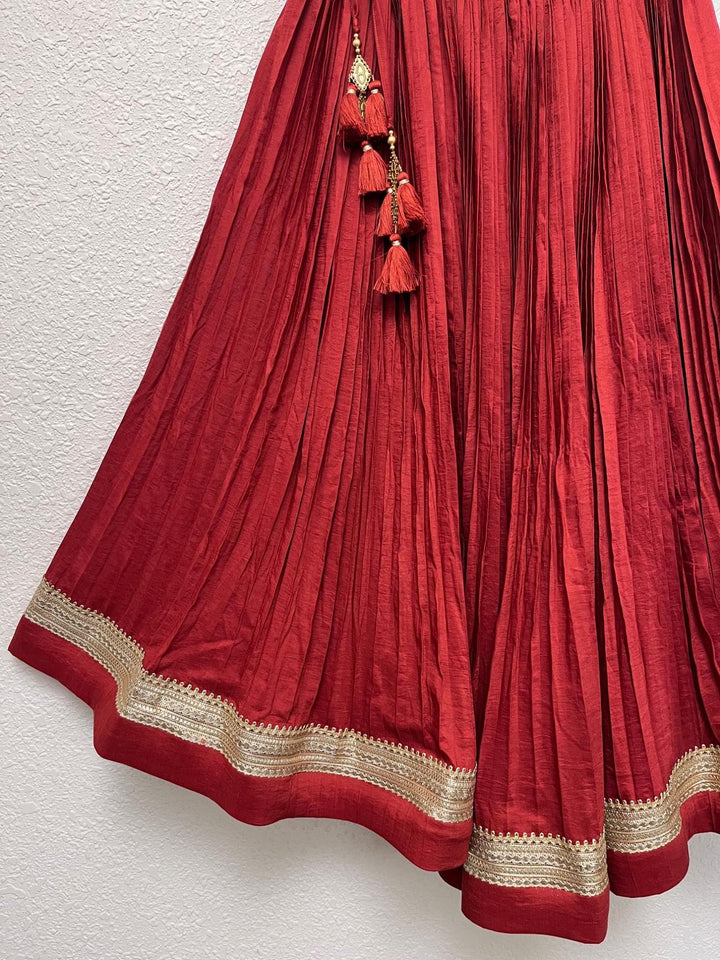 Designer festive chaniya with classic golden border finish
