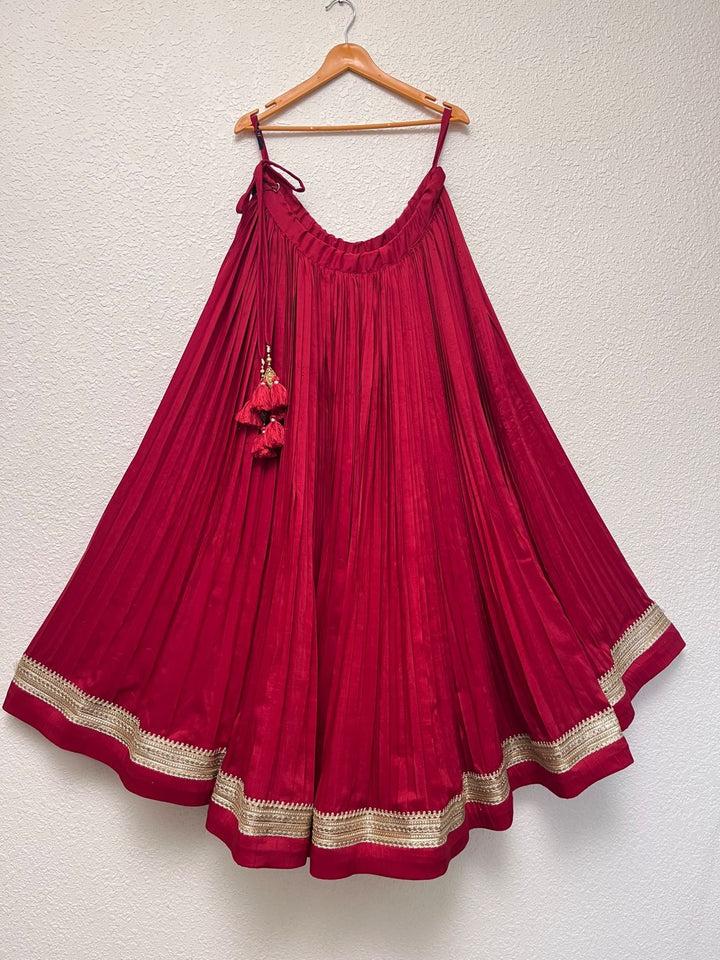 Navratri chaniya with wide golden border detailing