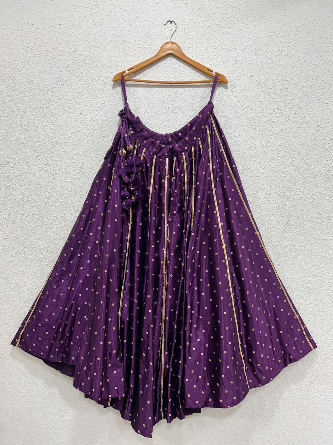 Purple Gajji silk Bandhej chaniya with elegant festive flare